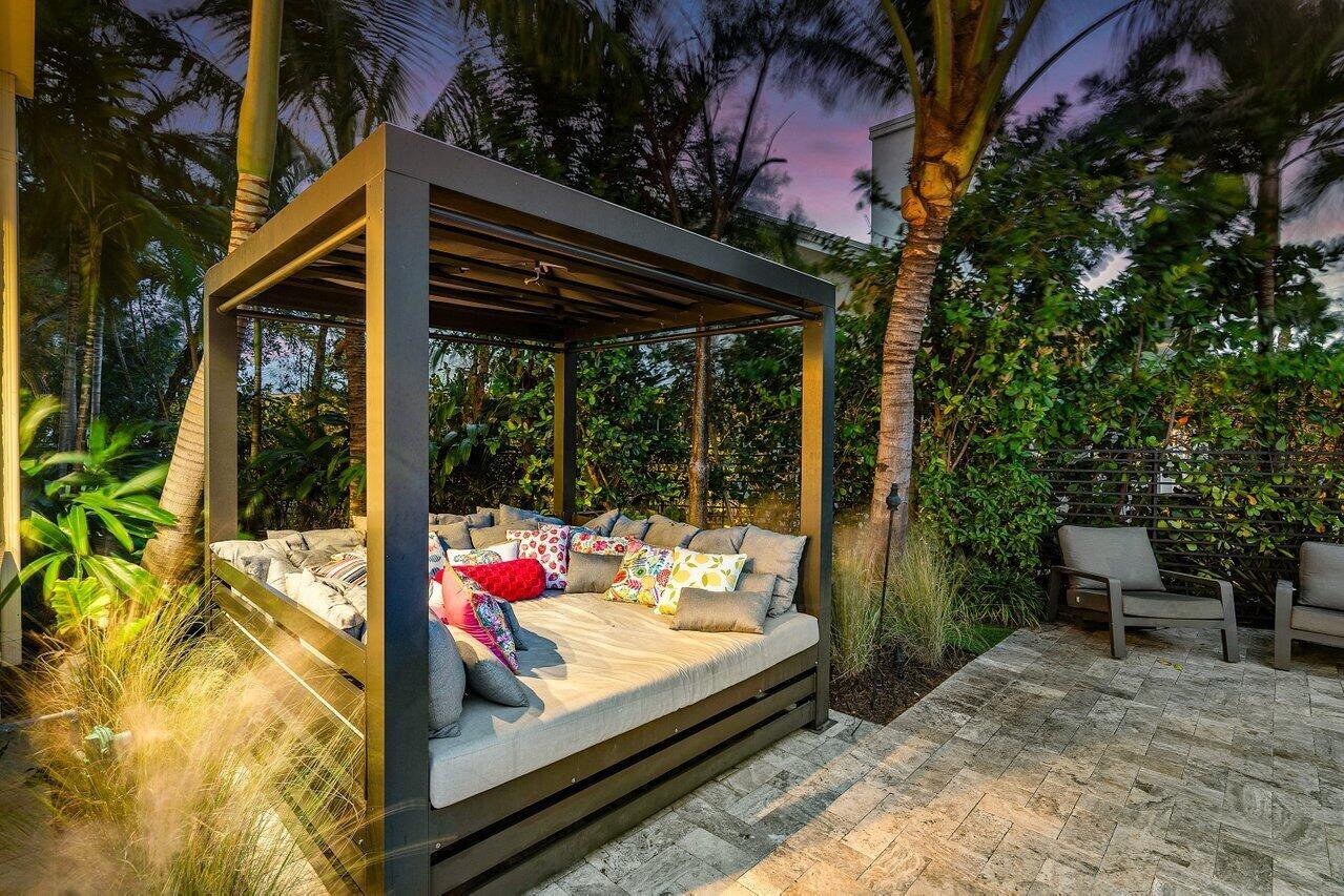 TROPIC ISLE - Residential