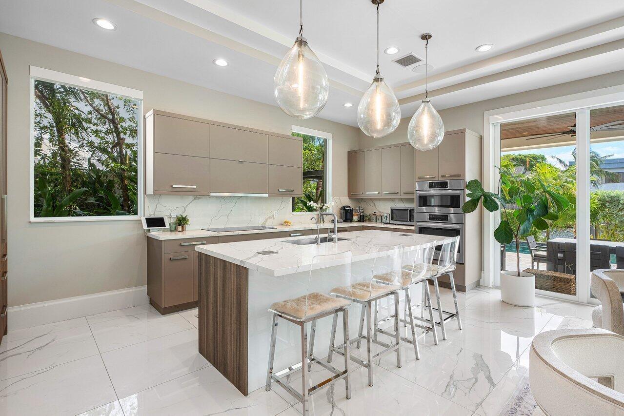 TROPIC ISLE - Residential