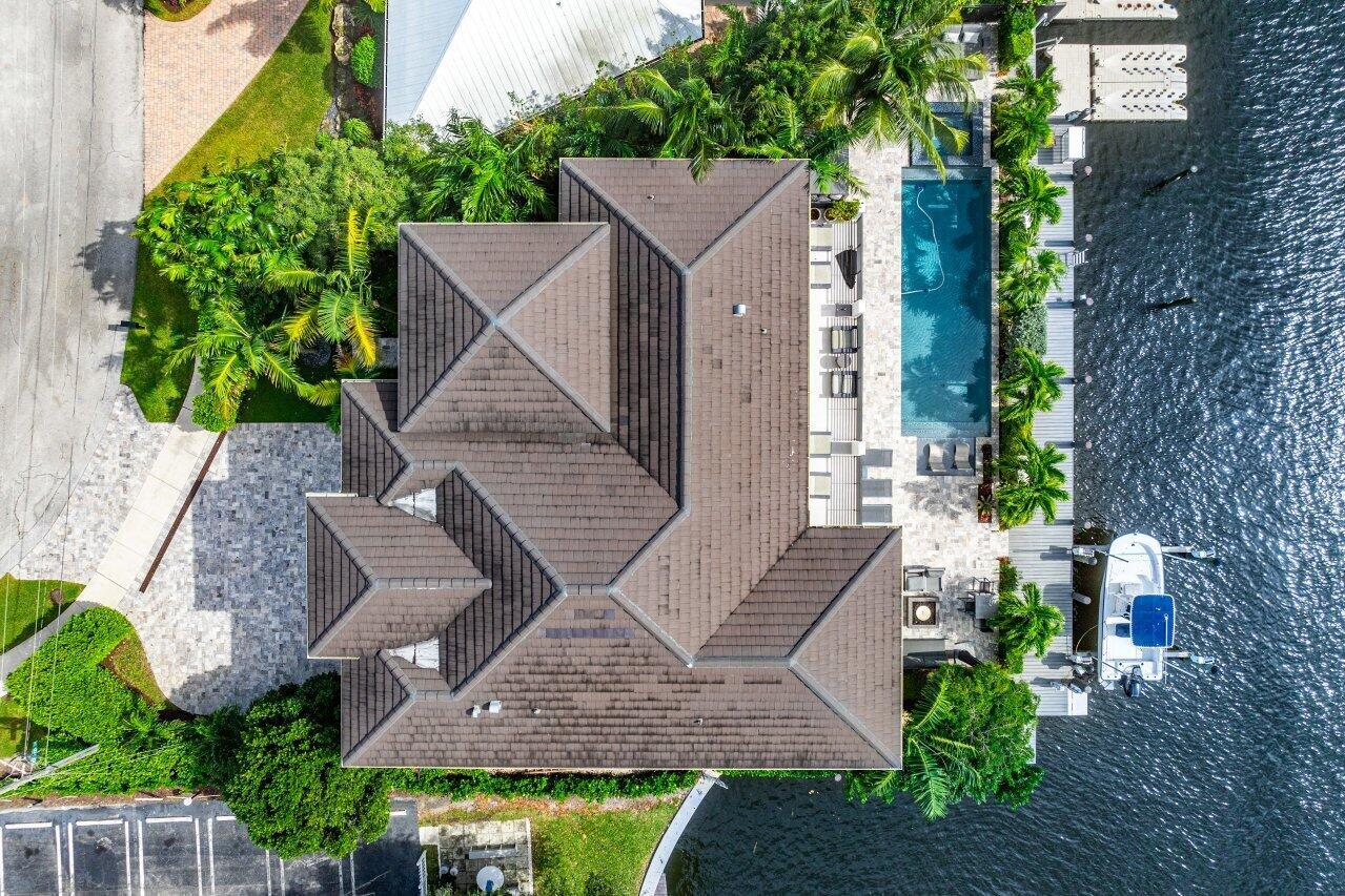 TROPIC ISLE - Residential