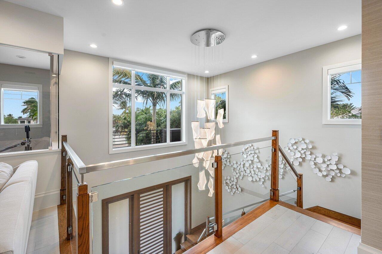 TROPIC ISLE - Residential