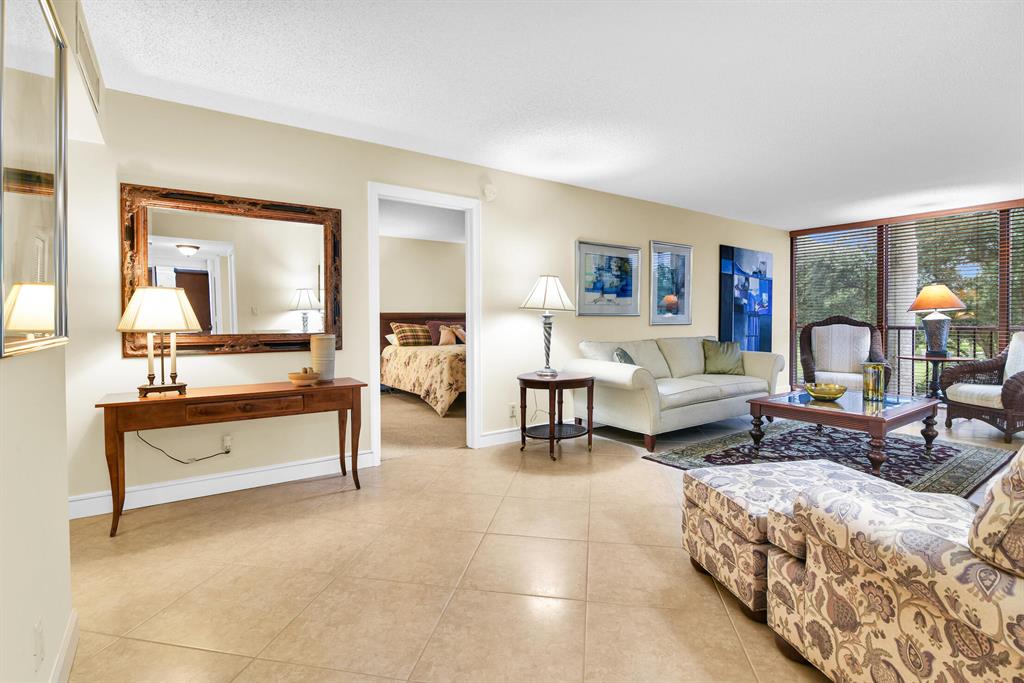 LAKEWOOD MIDRISE - Residential