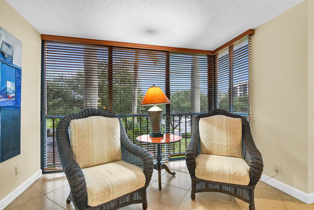 LAKEWOOD MIDRISE - Residential