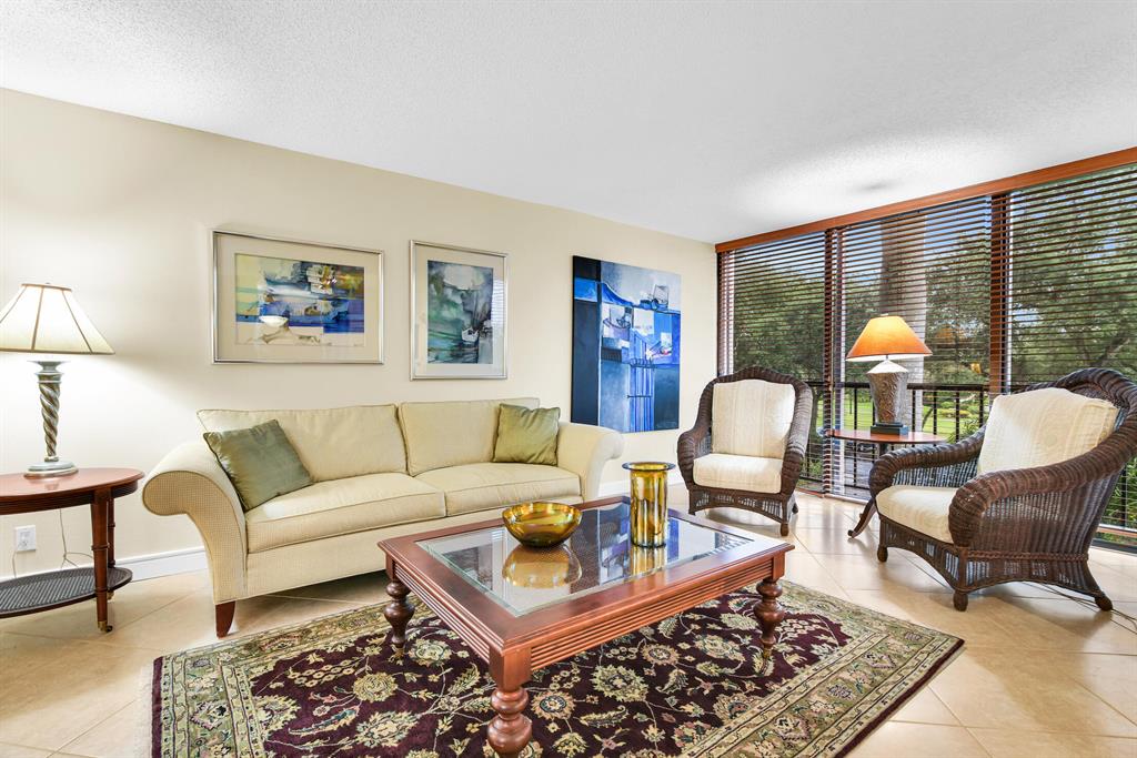 LAKEWOOD MIDRISE - Residential