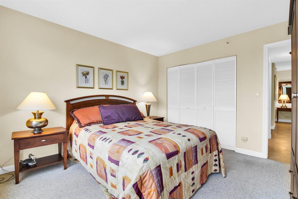 LAKEWOOD MIDRISE - Residential