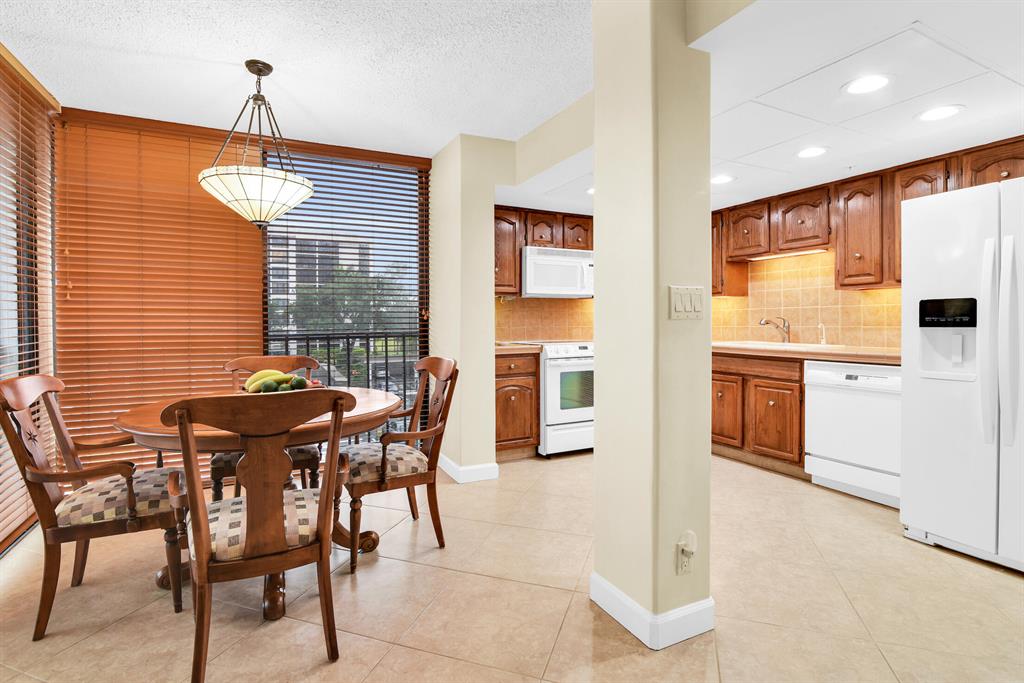 LAKEWOOD MIDRISE - Residential