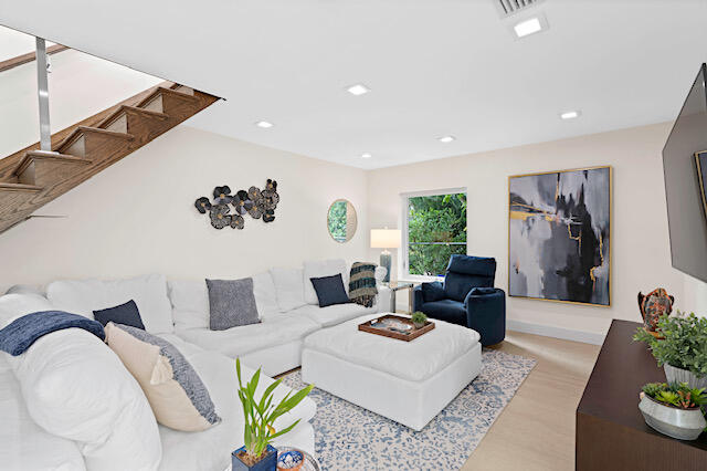 LEWIS SHORE ESTATES 3 - Residential