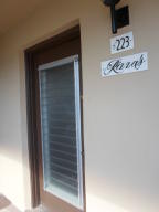 KINGS POINT NORMANDY COND - Residential Lease