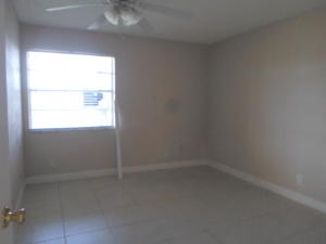 KINGS POINT NORMANDY COND - Residential Lease