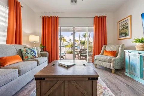 7032 Harbor Village Drive, Duck Key, FL MLS: R11053397