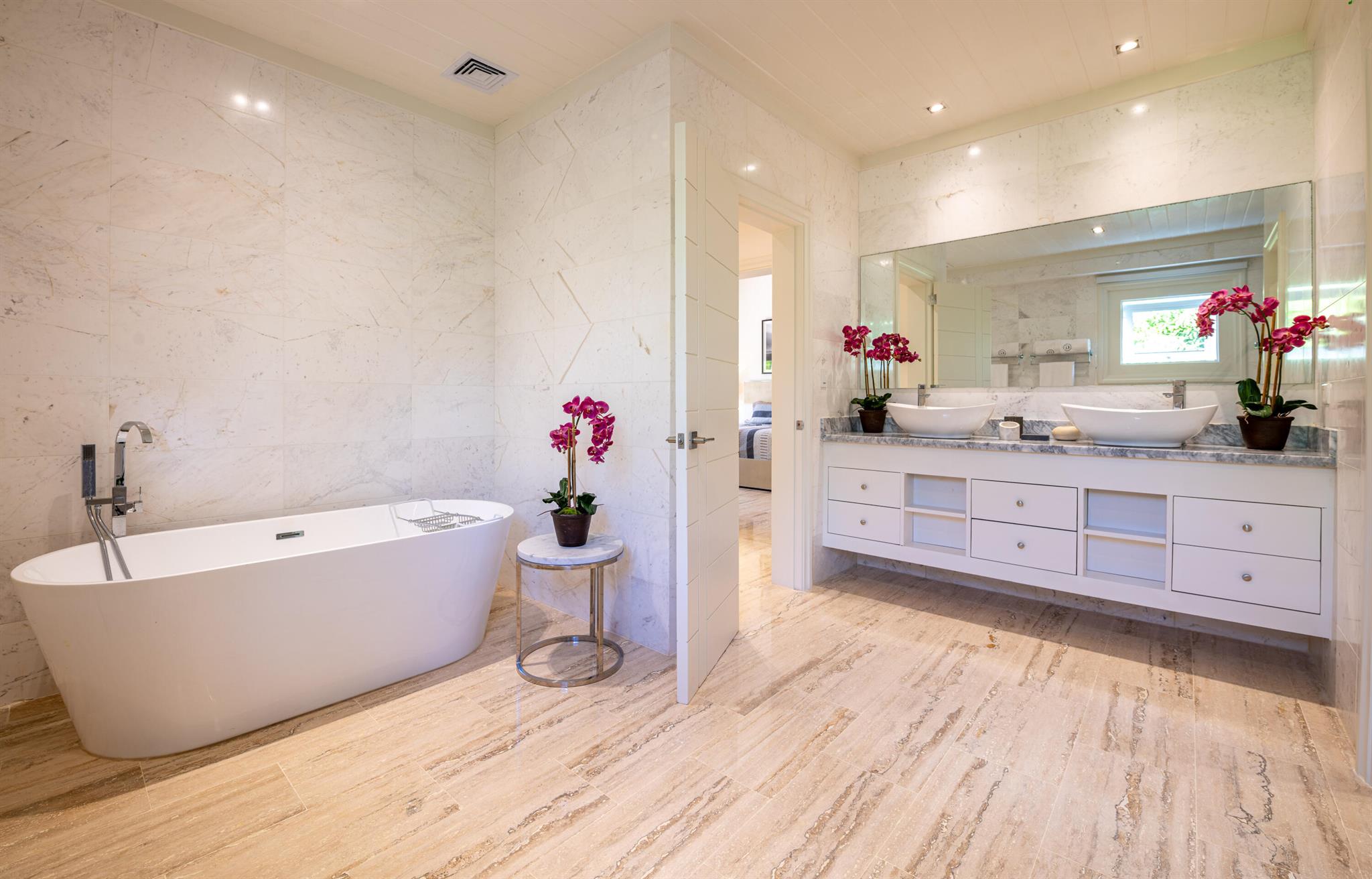 Punta Aguila, Casa de Cam - Residential