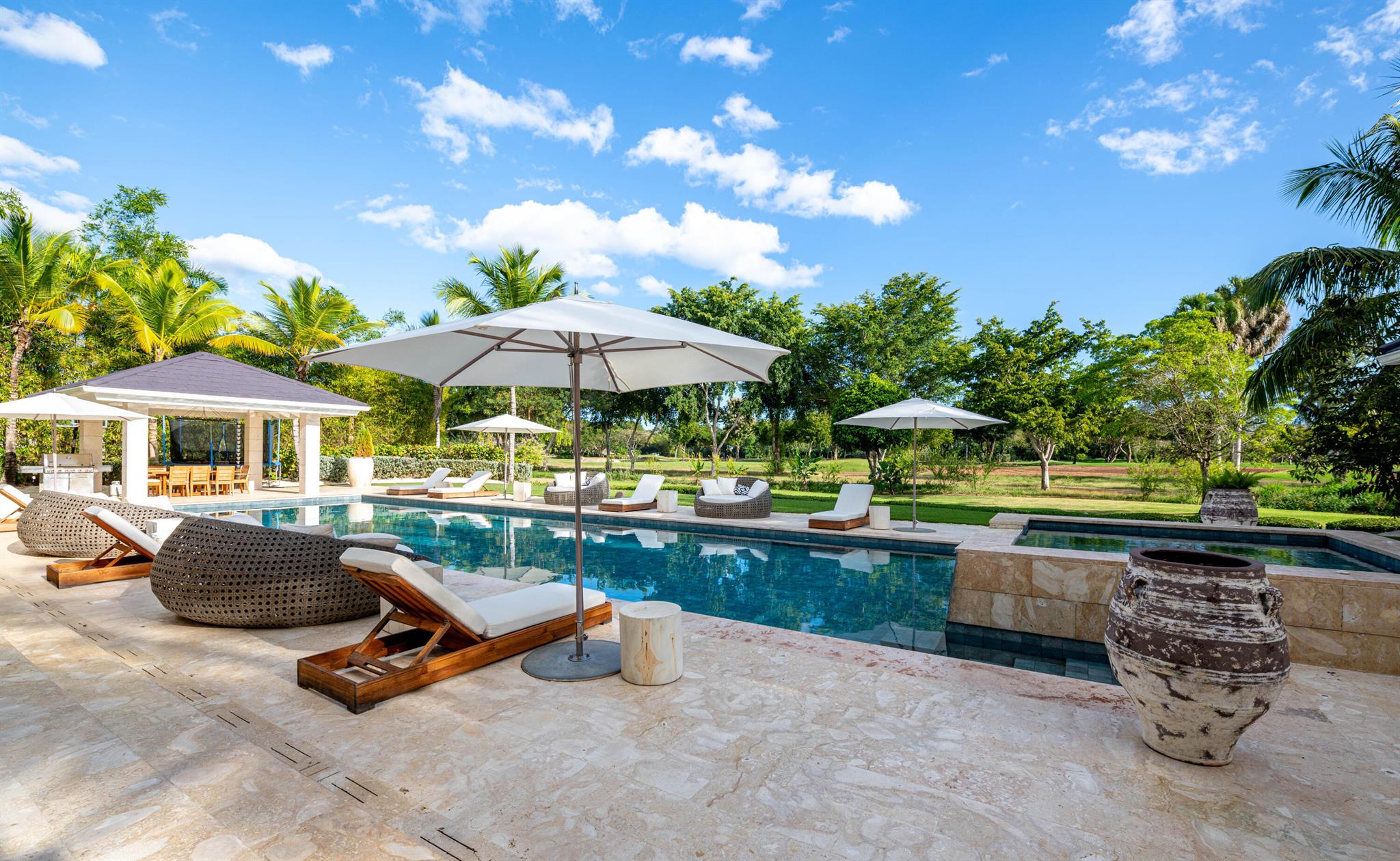 Punta Aguila, Casa de Cam - Residential