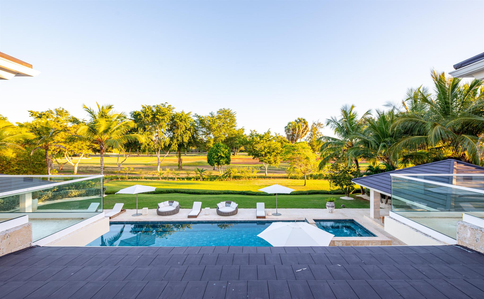 Punta Aguila, Casa de Cam - Residential