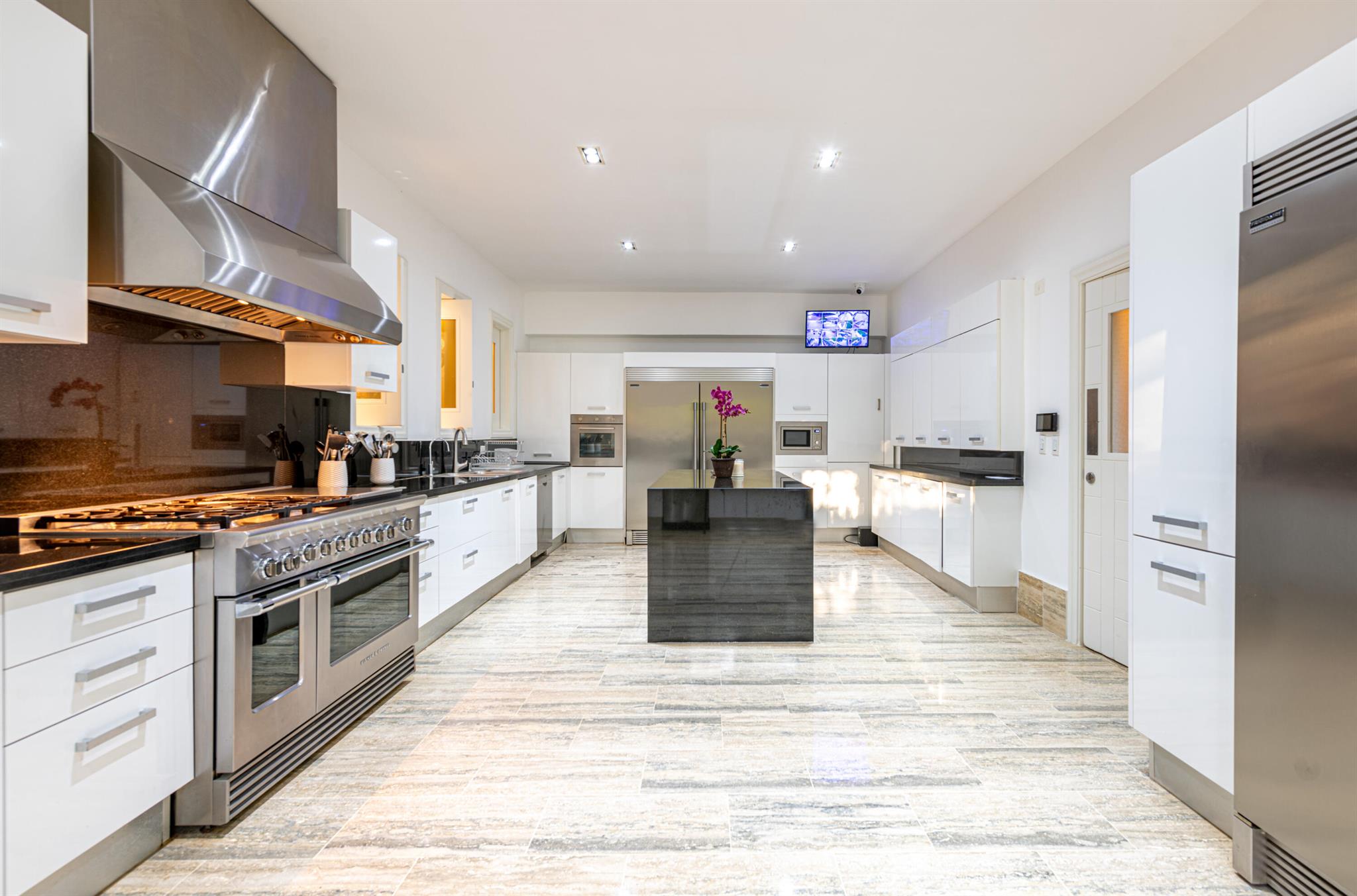 Punta Aguila, Casa de Cam - Residential