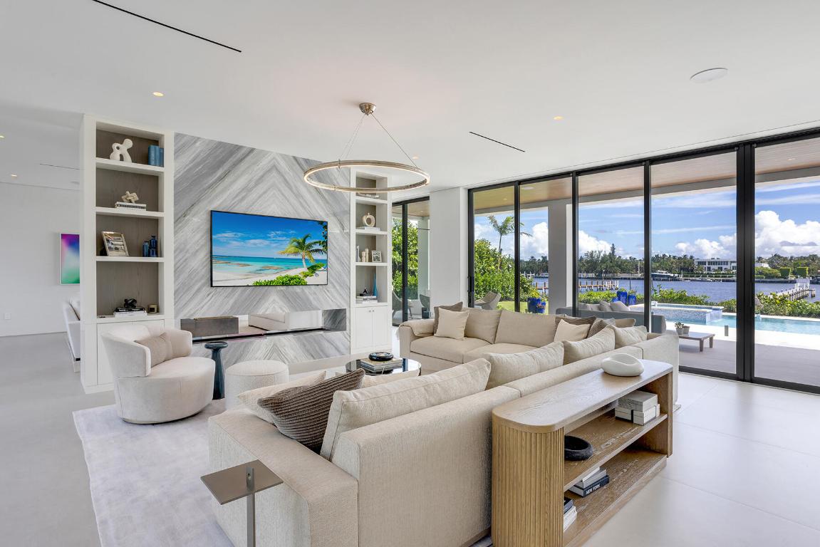 OCEAN PARK H W ROBBINS ADD IN - Residential