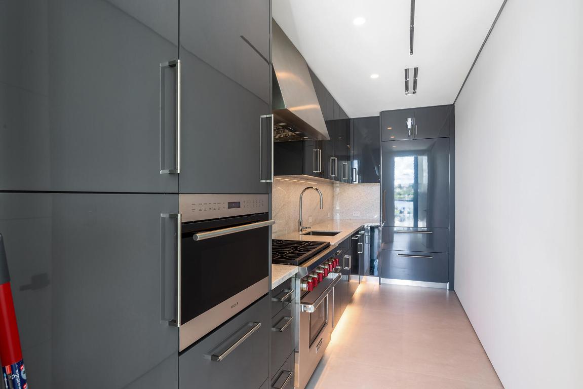 OCEAN PARK H W ROBBINS ADD IN - Residential