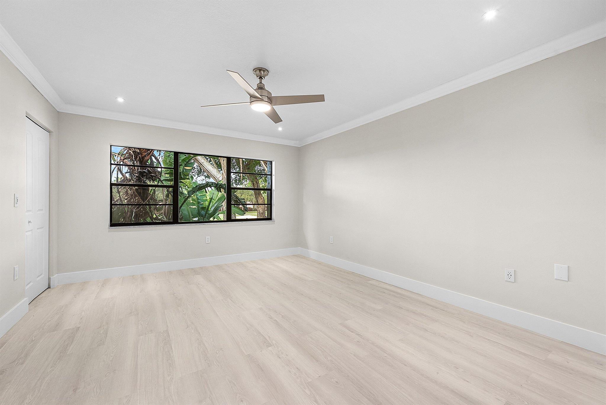 STRATFORD AT HUNTERS RUN - Residential