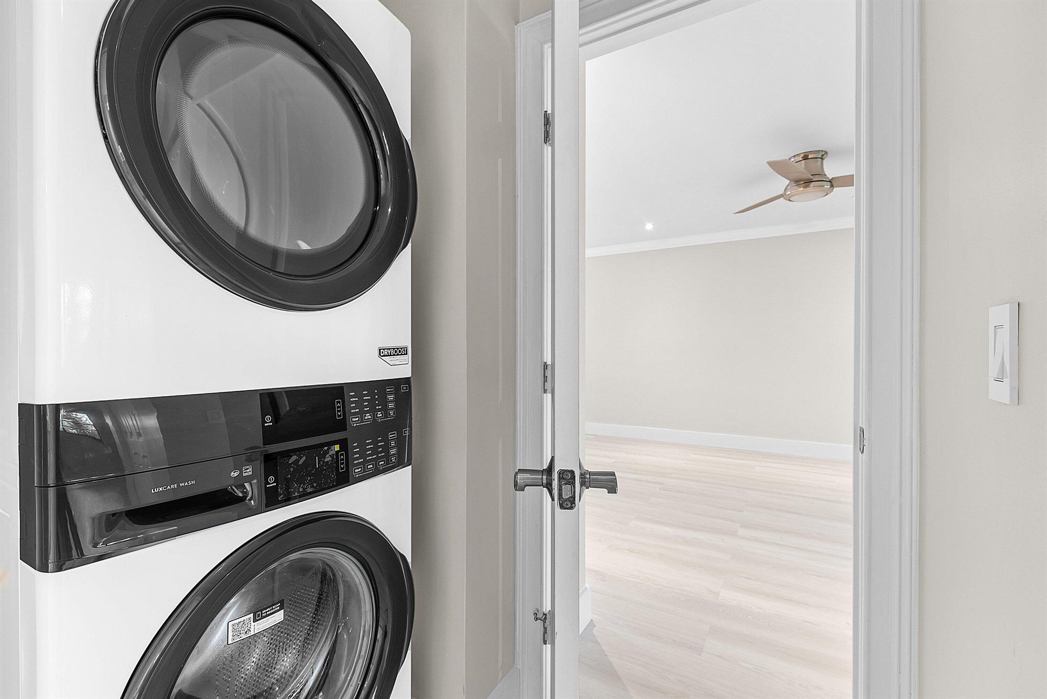 STRATFORD AT HUNTERS RUN - Residential