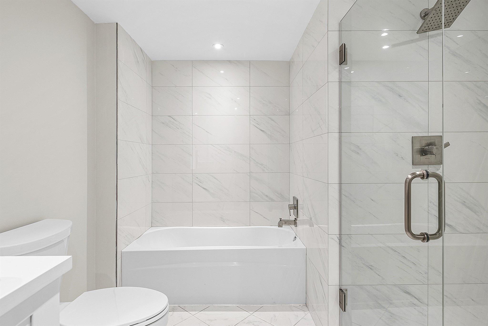 STRATFORD AT HUNTERS RUN - Residential