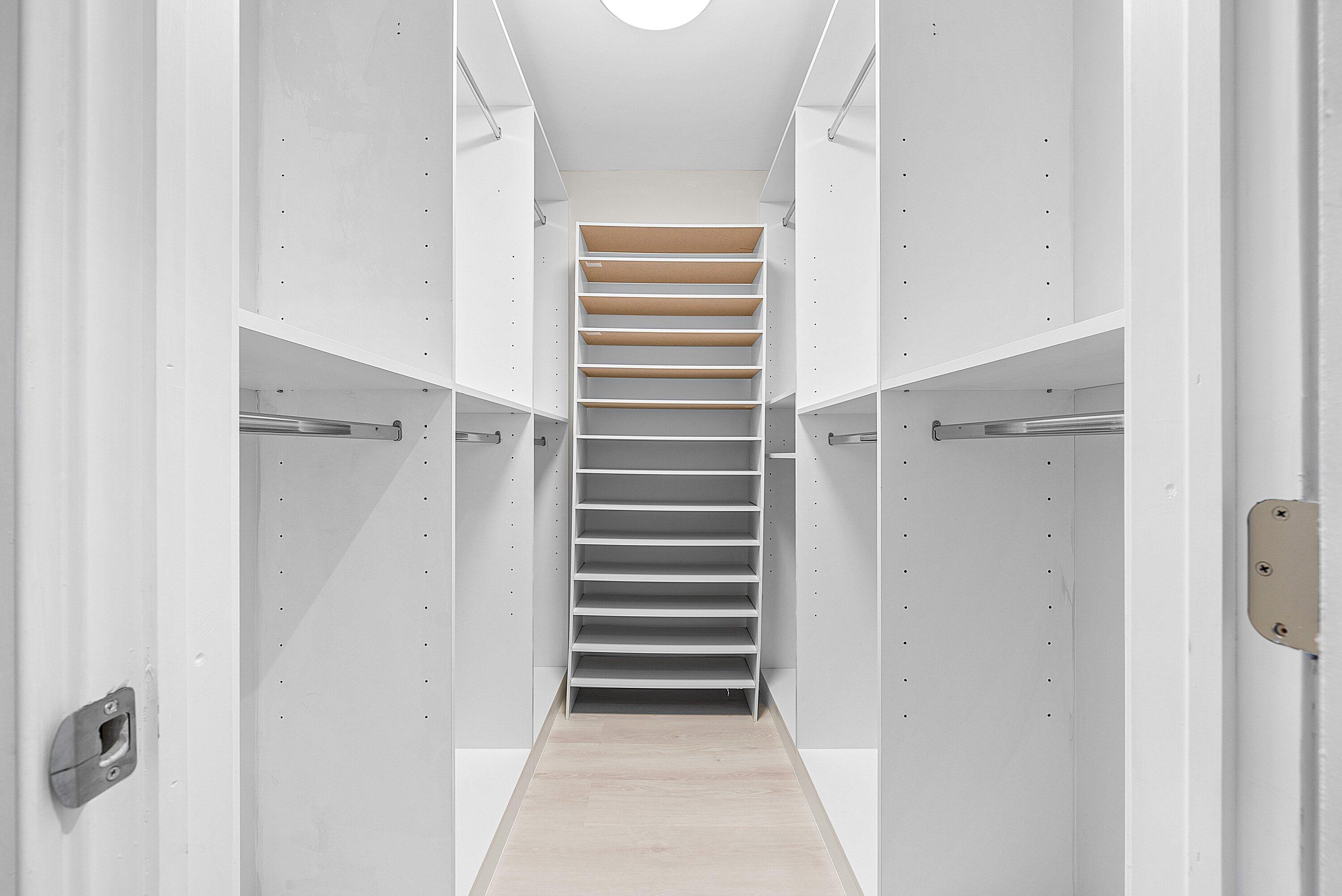 STRATFORD AT HUNTERS RUN CONDO - Residential