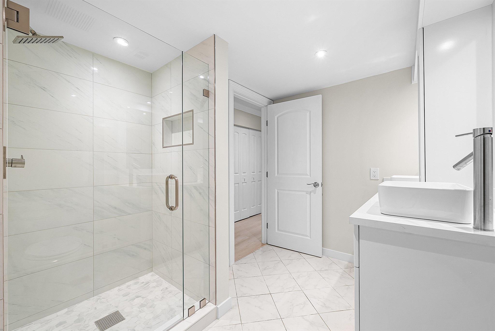 STRATFORD AT HUNTERS RUN - Residential