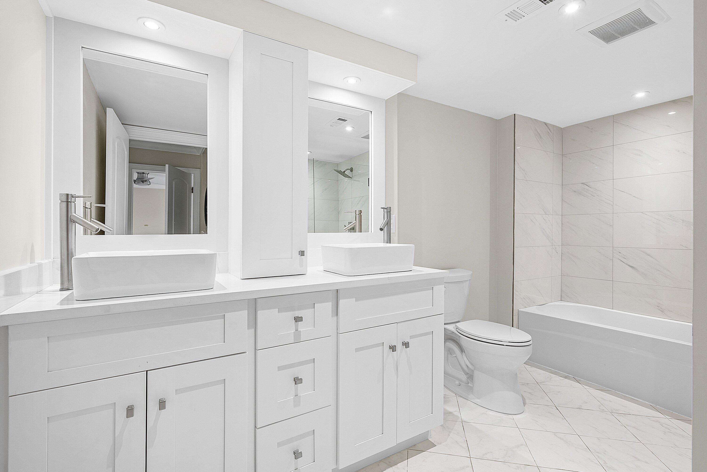 STRATFORD AT HUNTERS RUN CONDO - Residential