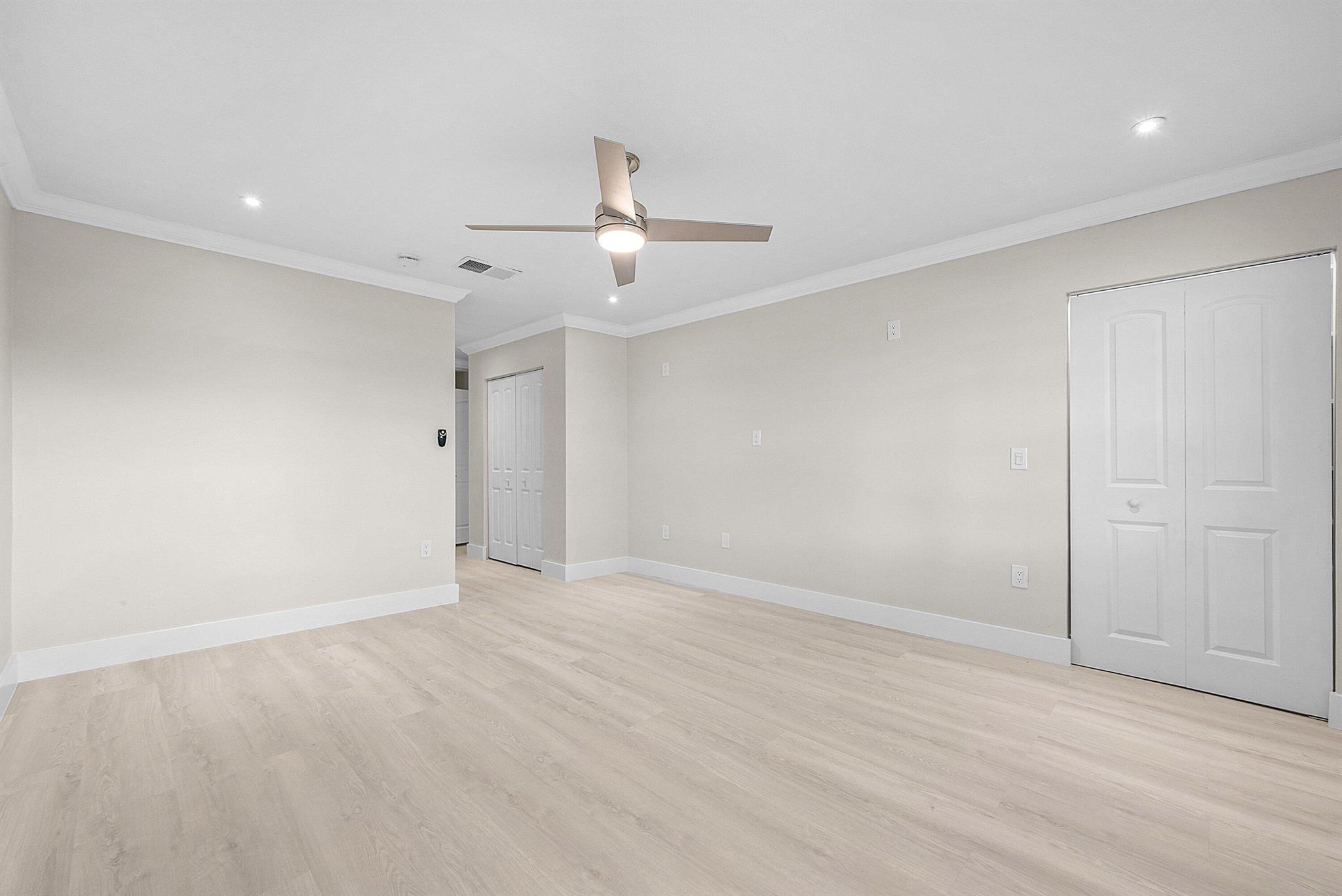 STRATFORD AT HUNTERS RUN - Residential