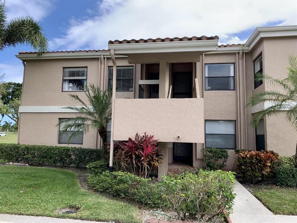 Photo of 12962 Briarlake Drive #202, Palm Beach Gardens, FL 33418 (MLS # R10696726)