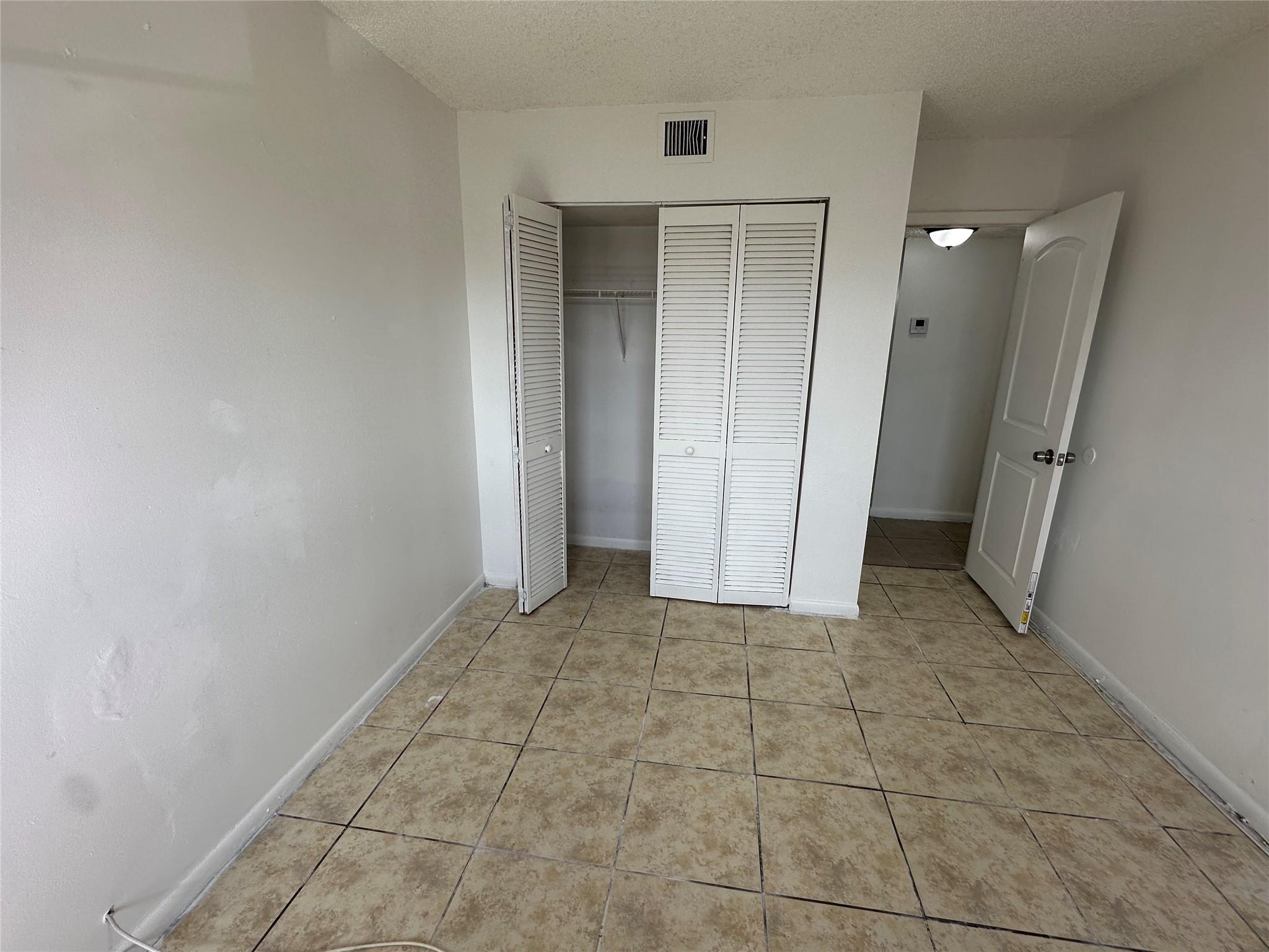 Sunset Hills I Condo - Residential Lease