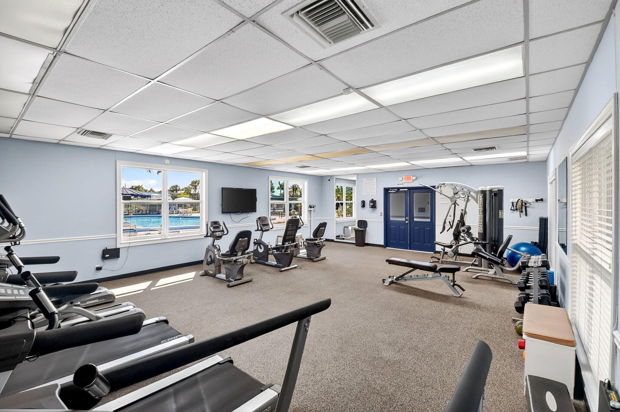 CRESTHAVEN VILLAS 29 CONDO - Residential