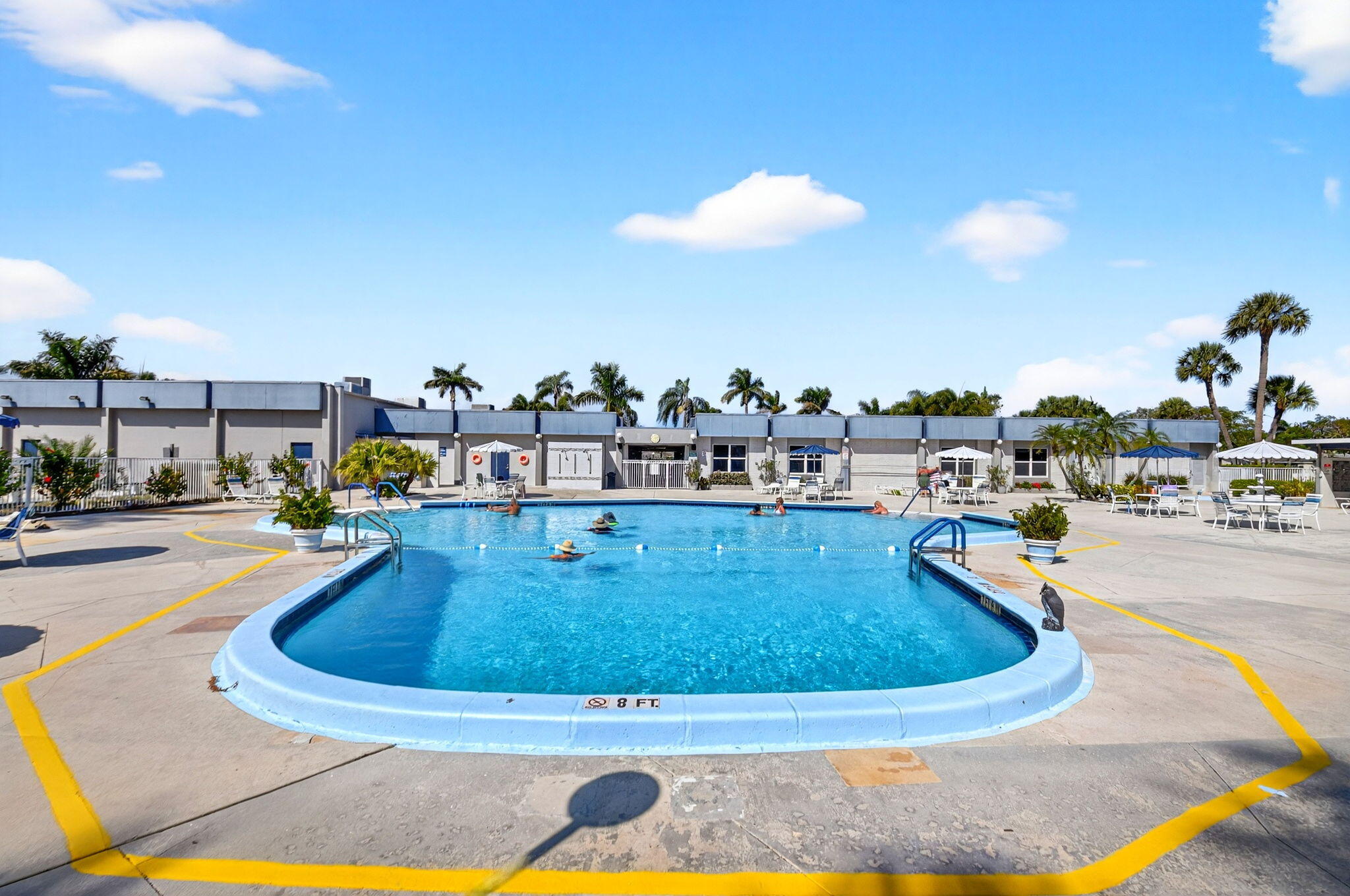 CRESTHAVEN VILLAS 29 CONDO - Residential