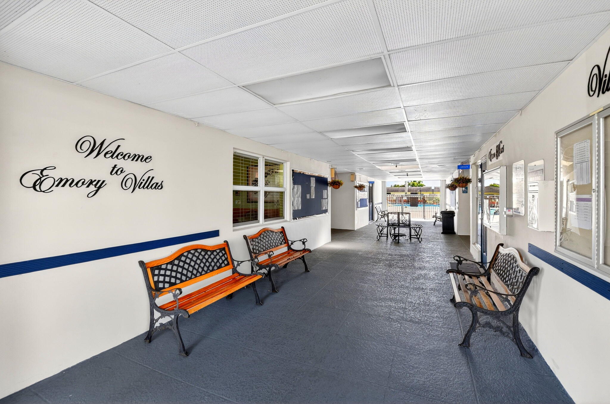 CRESTHAVEN VILLAS 29 CONDO - Residential