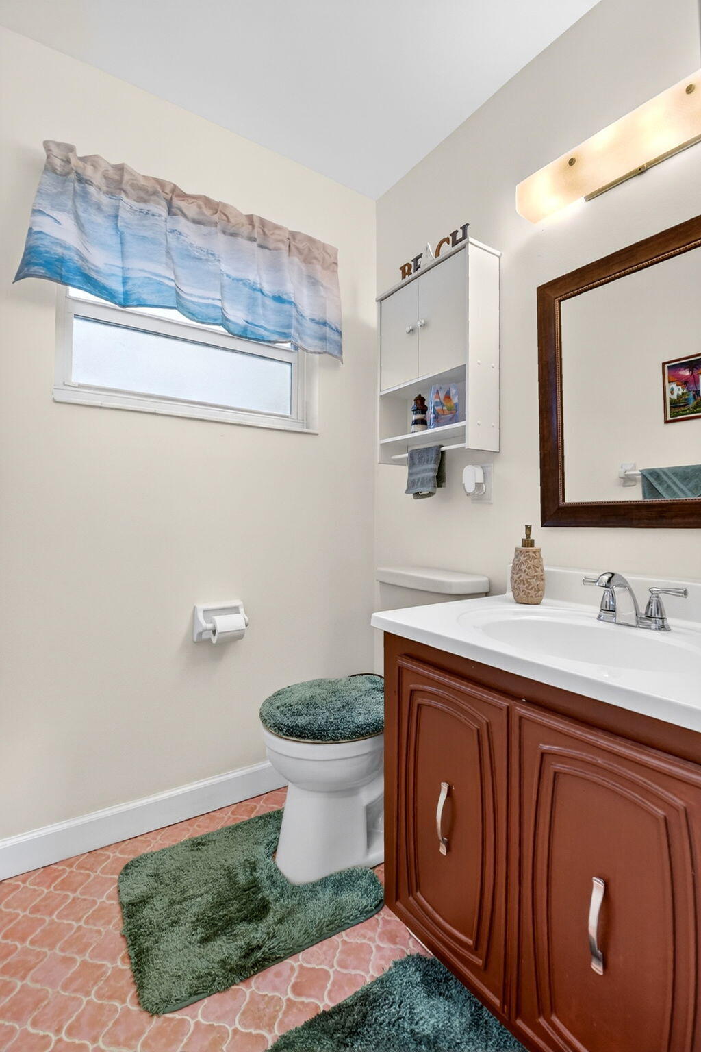 CRESTHAVEN VILLAS 29 CONDO - Residential