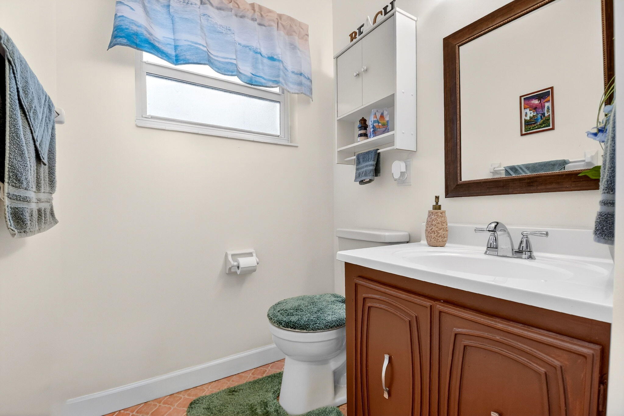 CRESTHAVEN VILLAS 29 CONDO - Residential