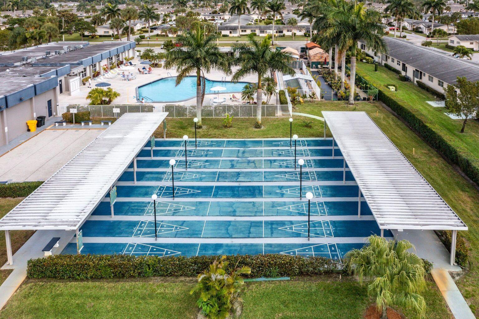 CRESTHAVEN VILLAS 29 CONDO - Residential