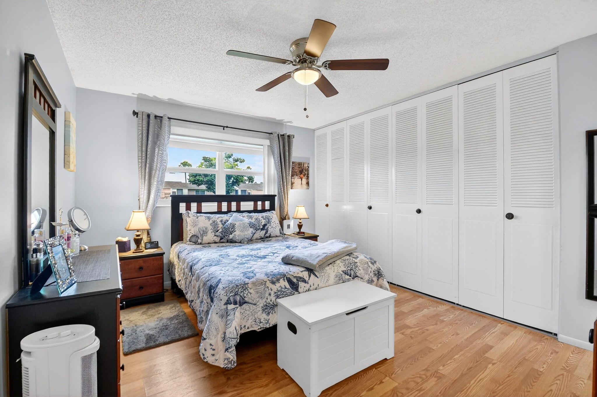 CRESTHAVEN VILLAS 29 CONDO - Residential