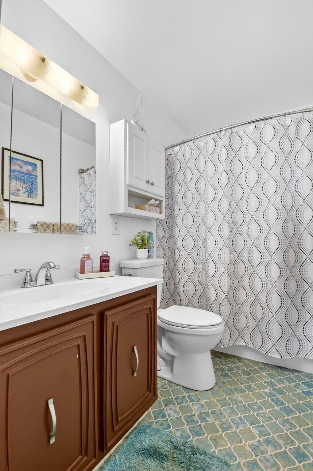 CRESTHAVEN VILLAS 29 CONDO - Residential