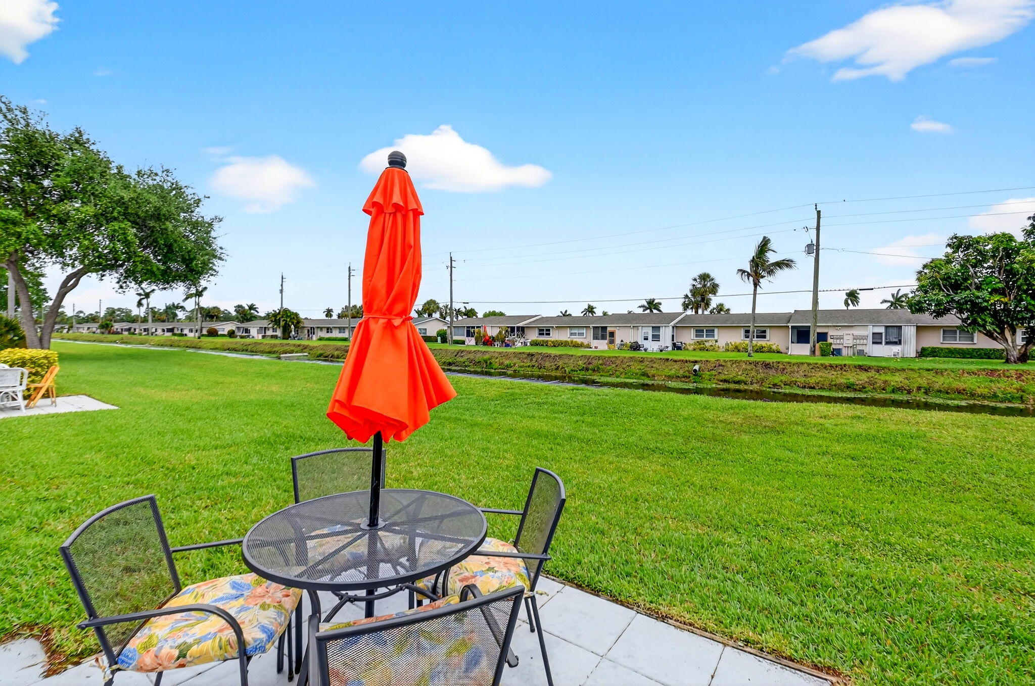 CRESTHAVEN VILLAS 29 CONDO - Residential