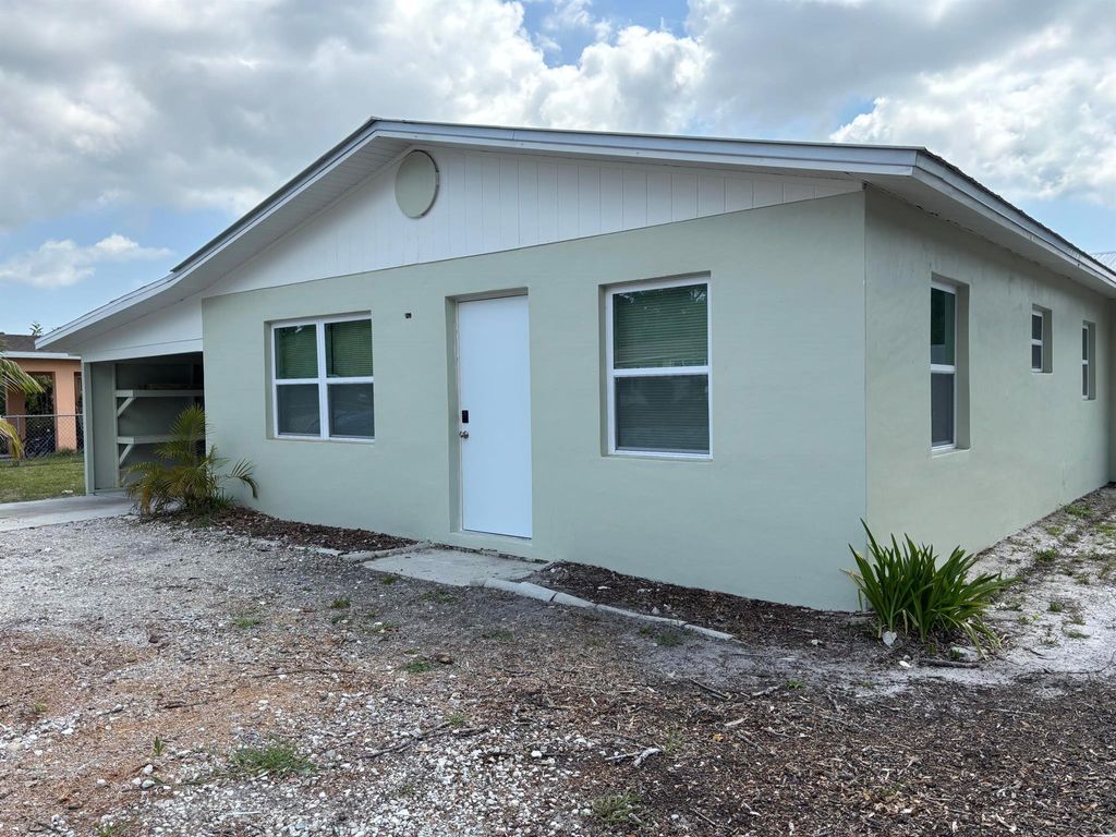 Photo of 2626 S 29th Street #Apt A, Fort Pierce, FL 34981 (MLS # R11094228)