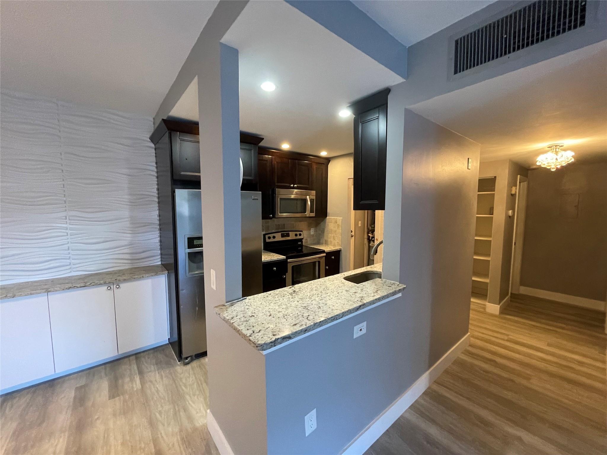 Lado Del Rio Condo - Residential Lease