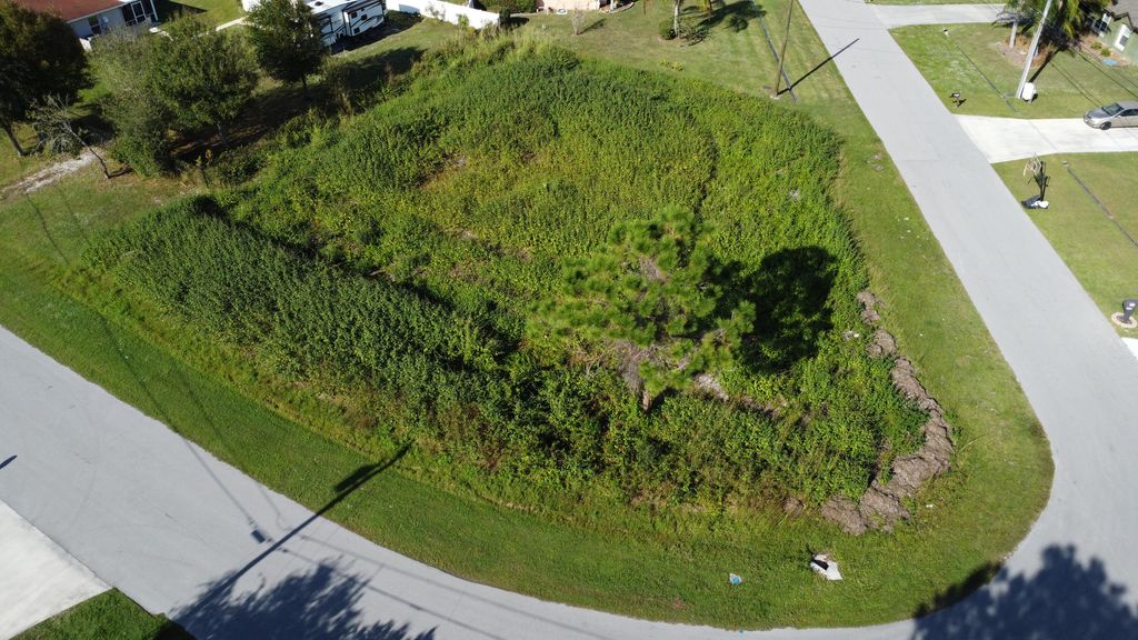 Photo of 6166 NW Duke Circle, Port Saint Lucie, FL 34983 (MLS # R10944240)