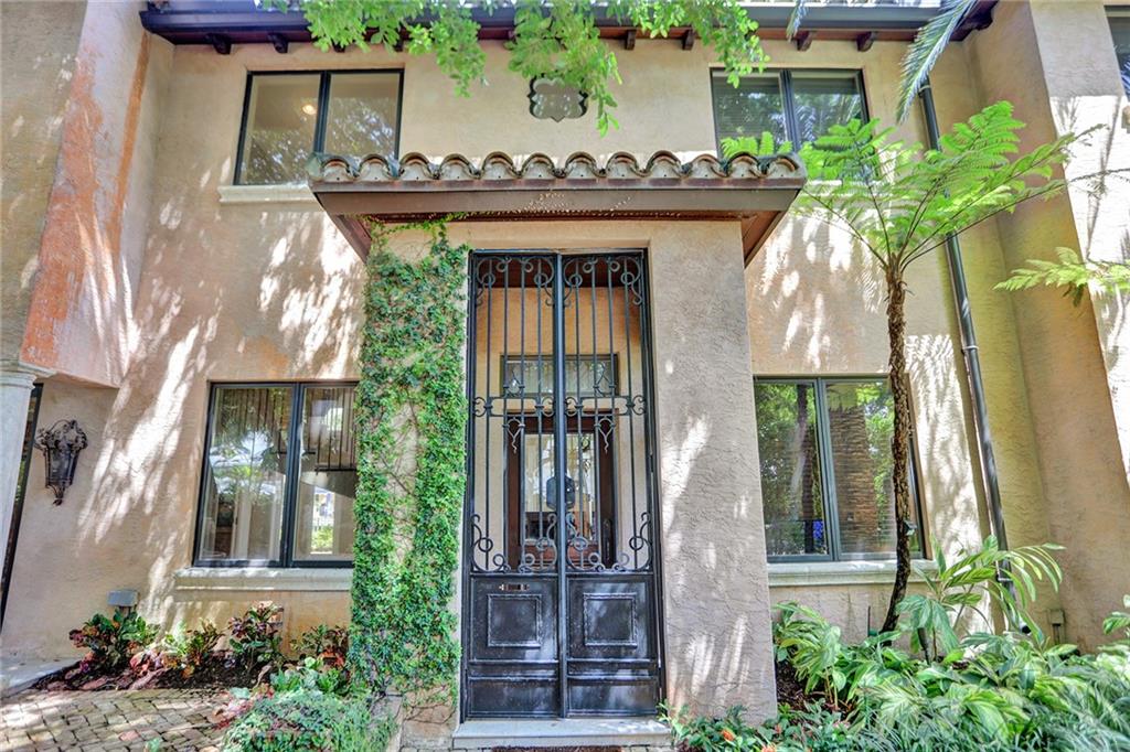 SEVEN ISLES - Residential