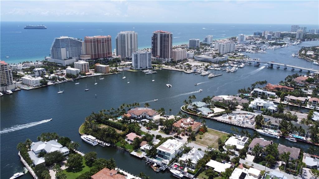 SEVEN ISLES - Residential