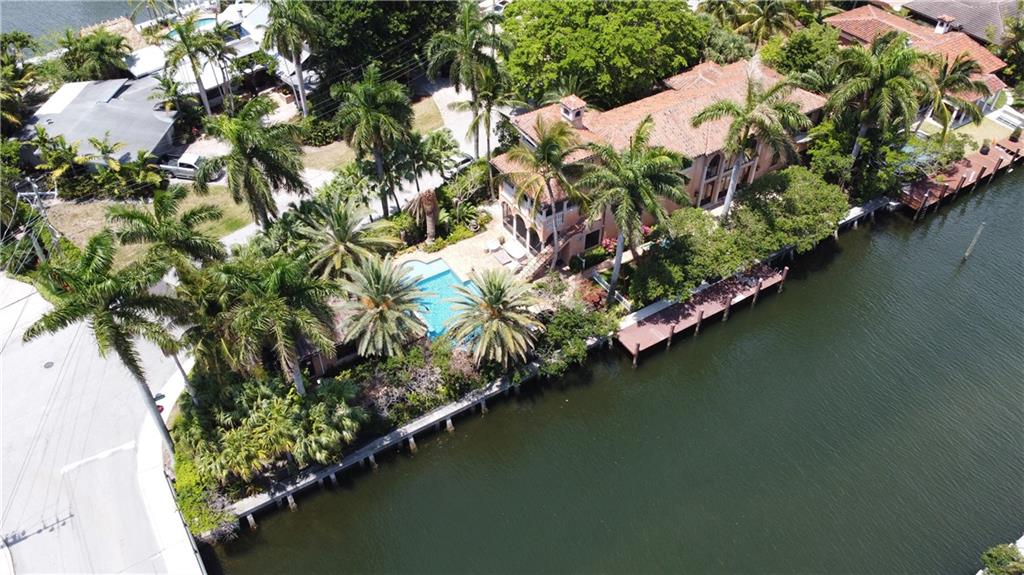 SEVEN ISLES - Residential