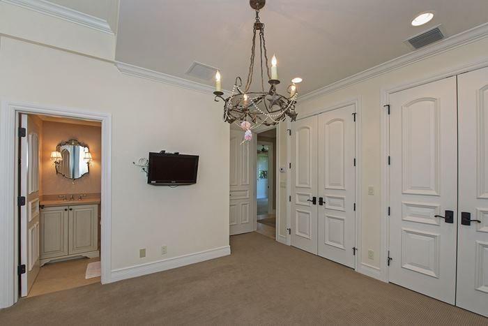 SEVEN ISLES - Residential