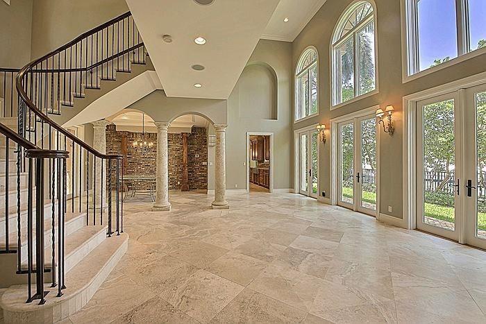 SEVEN ISLES - Residential