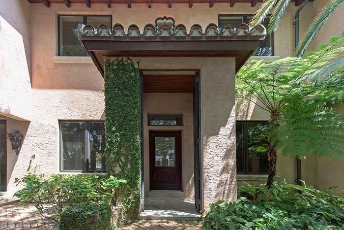 SEVEN ISLES - Residential