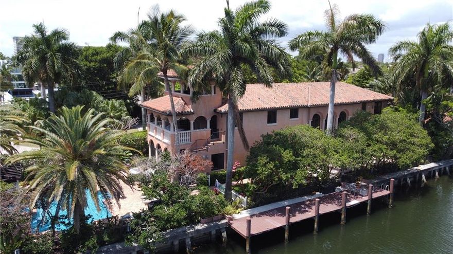 MAGNIFICENT TUSCAN ESTATE IN THE HEART OF "LAS OLAS" WITH 200' FEET OF STRAIGHT SEAWALL **RARELY AVAILABLE**. HUGE 13000+ SQ.FT. LOT, 5389 LIVING AREA SQ. FT, 6067 TOTAL... CUSTOM BUILT 5 BEDROOMS 6.5 BATH ESTATE WTH GUESTHOUSE/CAPTAINS QUARTERS HAS STEAM SHOWER & MURPHY BED IN THE CABANA.COMPLETELY RENOVATED 2006 (PLANS AVAILABLE). WOLF & SUB-ZERO APPLIANCES, ROOMS INCLUDE FIRST FLOOR SUITE, STUDY, FAMILY ROOM, STUNNING GREAT ROOM, SCREENED LANAI & SUMMER KITCHEN. NATURAL GAS COOKING, MASTER SUITE OFFERS FIREPLACE, BAR, PRIVATE ROOFED LOGIA AND ACCESS TO A GABLED TOWER. ELEVATOR, PRIVATE POOLSIDE GUEST CABANA. NATURAL GAS WHOLE HOUSE GENERATOR, THIS CUSTOM TUSCANNY VILLA ESTATE HAS EVERY LUXURY FEATURE SOMEONE COULD WANT!