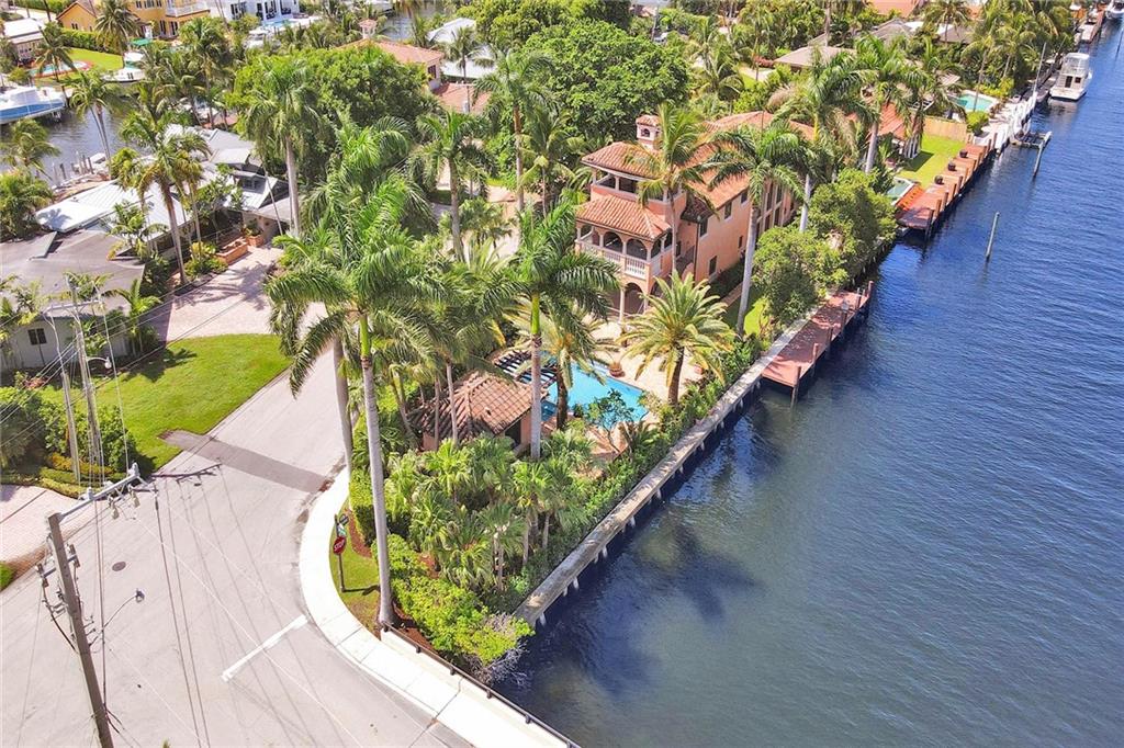 SEVEN ISLES - Residential