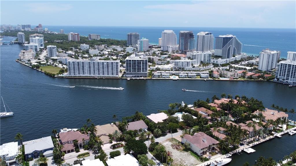 SEVEN ISLES - Residential