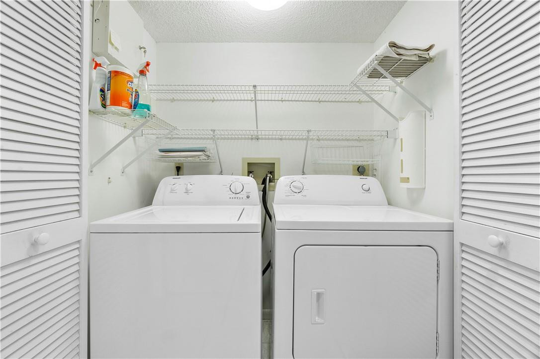 Huntington Pointe - Residential